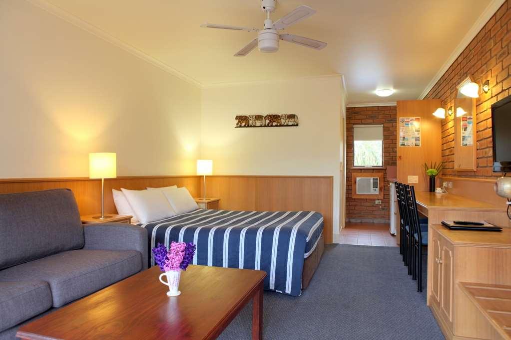 Summerhill Motor Inn (Adults Only) メリンブラ 部屋 写真